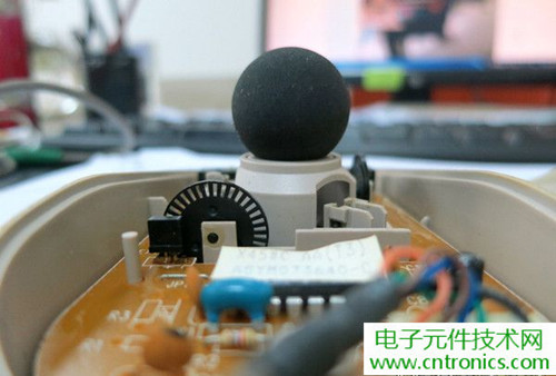 殿堂級(jí)機(jī)械鼠標(biāo)拆解：嘆精致做工！