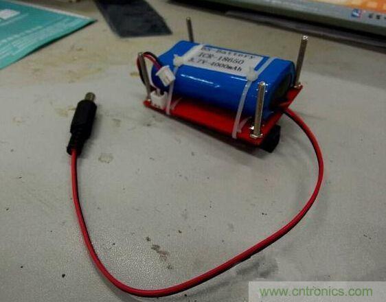 DIY神器：夜間不間斷電源，大學(xué)通宵嗨翻天！