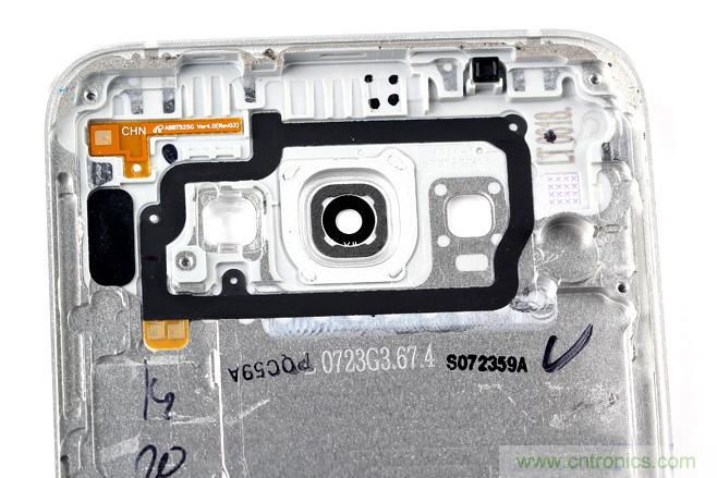 三星Galaxy A8拆解，中端、旗艦傻傻分不清楚