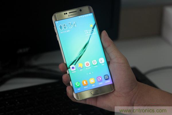 三星S6 Edge+拆解：比S6 Edge加在哪里？