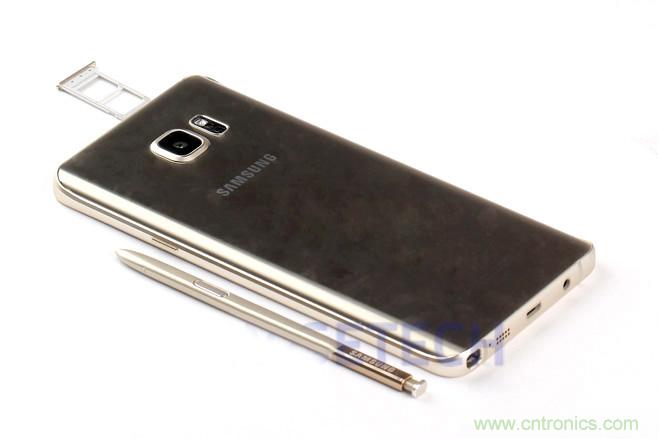 Galaxy Note5拆解，與S系列差距日漸模糊