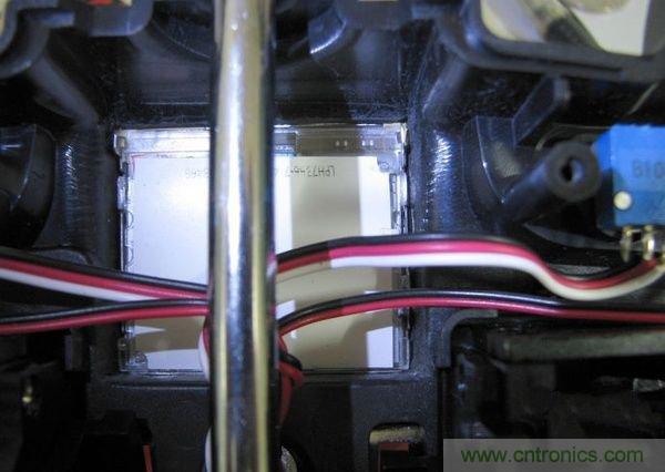 無人機 DIY 制作全過程，酷得不要不要的！