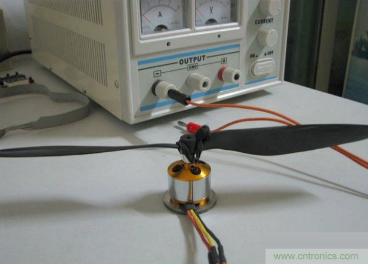 無人機 DIY 制作全過程，酷得不要不要的！