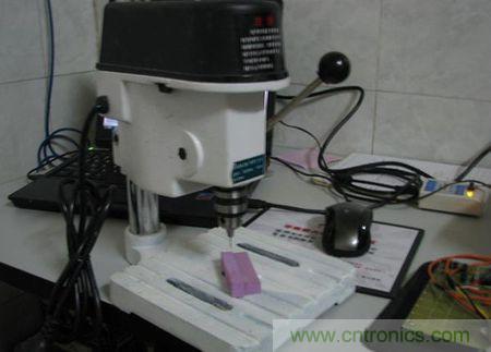 無人機 DIY 制作全過程，酷得不要不要的！