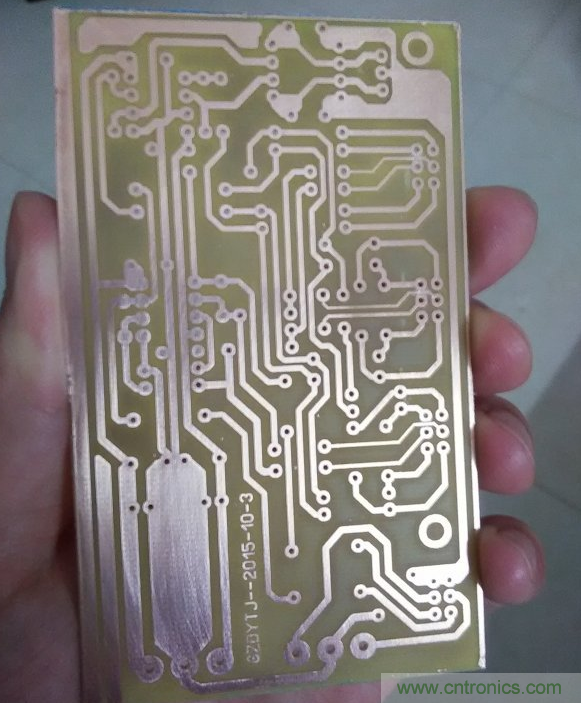 嘗試了四次PCB制作， 最后一發(fā)算是成功了