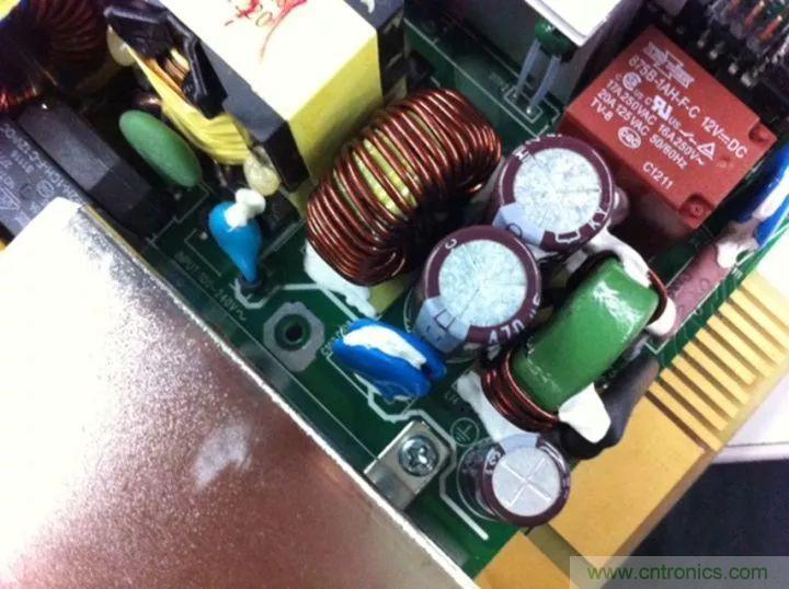 了解電容，讀這一篇就夠了