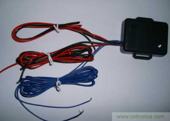 振動(dòng)傳感器的機(jī)電變換原理？主要的分類有哪些？