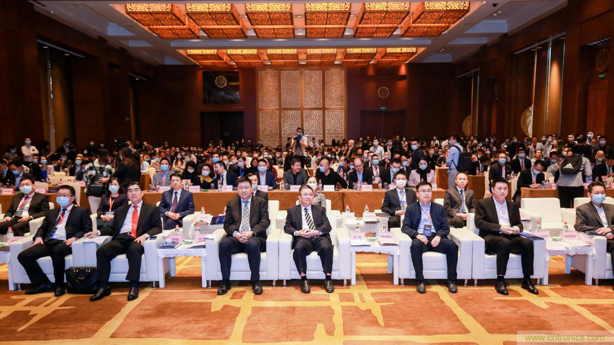 2020年松山湖功能區(qū)投資推介會(huì)成功舉辦，攬資350億發(fā)力新經(jīng)濟(jì)新產(chǎn)業(yè)