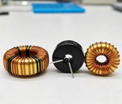 磁珠電感、磁環(huán)電感與色環(huán)電感：電磁濾波世界的三重變奏曲