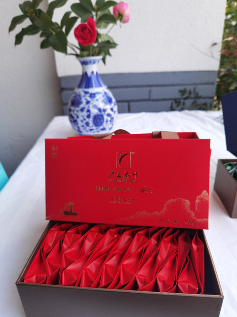 【大別山精神系列一特級信陽紅茶伴手禮（匠心）】大別山脈、核心產區、高山茶園、匠心制作  980元/盒