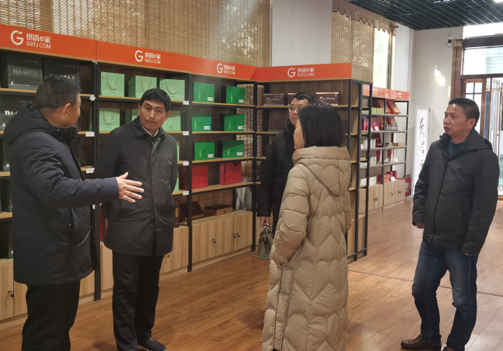 2022年2月22日，信陽市供銷社領導一行來廣義茶園視察指導工作